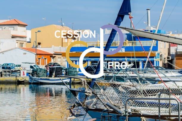 RESTAURANT D'ANGLE A VENDRE CL&Eacute; EN MAIN SUR EMPLACEMENT PREMIUM AU GRAU DU ROI, AVEC T4 ET LICENCE 4 428800 30240 Le grau du roi