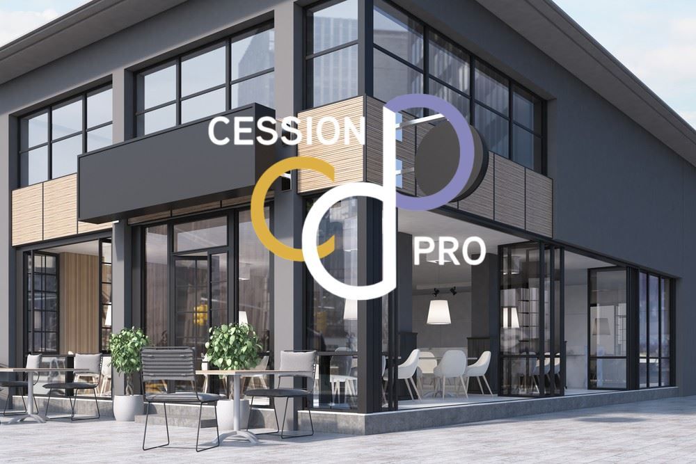 LOCAUX COMMERCIAUX A LOUER DE 318 M&sup2;, POSSIBILIT&Eacute; DE 350 M&sup2; DE TERRASSE, EN ZONE COMMERCIALE NIMOISE 5950 30900 Nimes