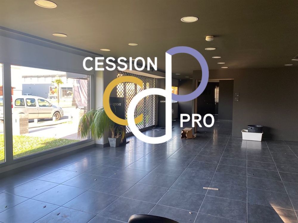 LOCAUX COMMERCIAUX A LOUER DE 222 M&sup2; TOUS COMMERCES EN ZONE COMMERCIALE NIMOISE TRES FREQUENTEE 4422 30900 Nimes