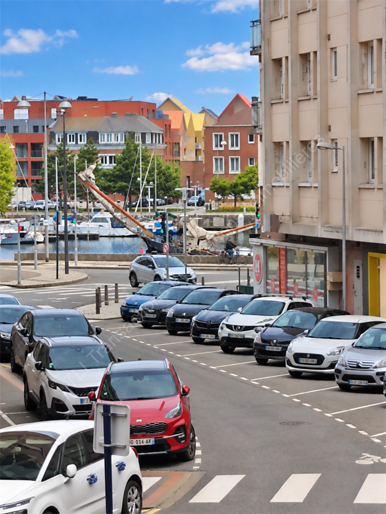 Idéalement situé en plein coeur de Dunkerque, cet apparte....
