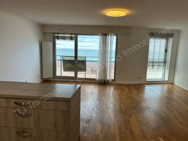 APPARTEMENT DE 74m² DIGUE DE MER