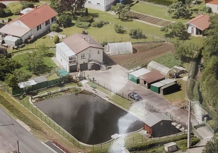 Maison individuelle occupée avec étang
