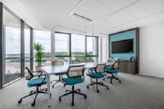 Renseignez-vous maintenant et rendez-nous visite aujourd'hui pour explorer l'espace par vous-m&ecirc;me 2249 78000 Versailles