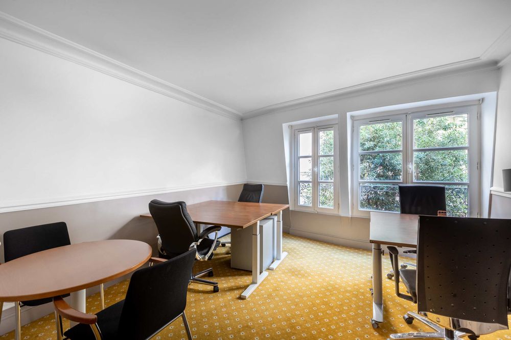 Espace de travail priv&eacute; personnalis&eacute; en fonction des besoins uniques de votre entreprise &agrave; Paris George V 2738 75008 Paris