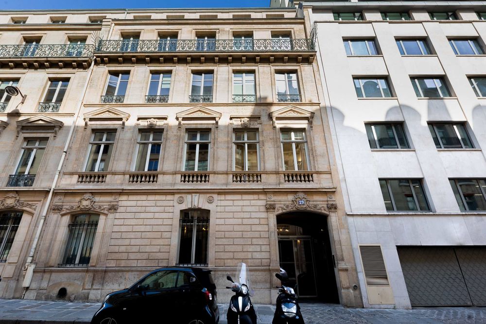 Trouvez un espace de bureau &agrave; Paris George V  pour 1 personne o&ugrave; tout est pris en charge 1642 75008 Paris