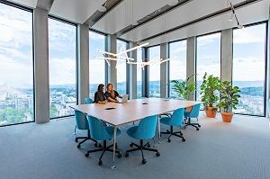 Un bureau de coworking ouvert enti&egrave;rement &eacute;quip&eacute; pour vous et votre &eacute;quipe &agrave; Paris, Spaces La defense 4369 92800 Puteaux