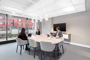 Un bureau au design remarquable pour 3&nbsp;personnes &agrave; Spaces R&eacute;aumur 2629 75002 Paris