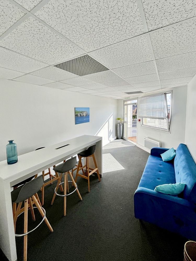 Acc&egrave;s illimit&eacute; au coworking space de Rouen Cite Administrative 99 76100 Rouen