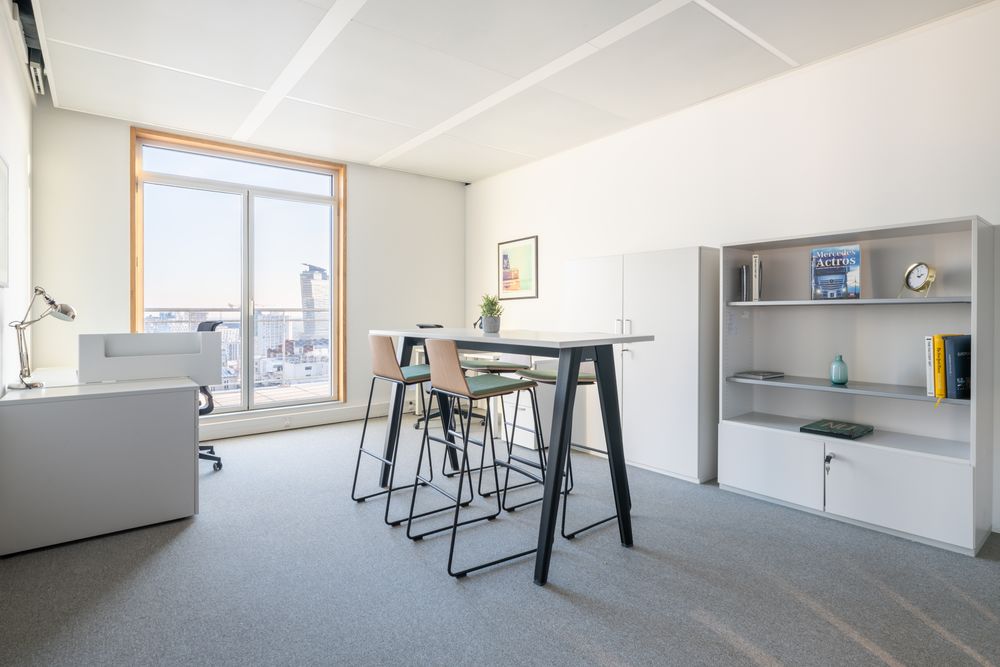 R&eacute;servez un bureau partag&eacute; ou un emplacement de coworking &agrave; Chateau des Rentiers 329 75013 Paris
