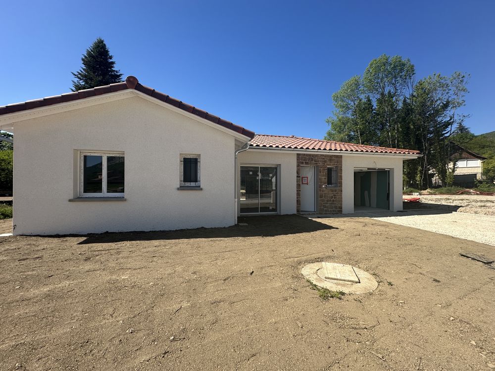 Maison de 118 m2 plain pied sur terrain 618 m2