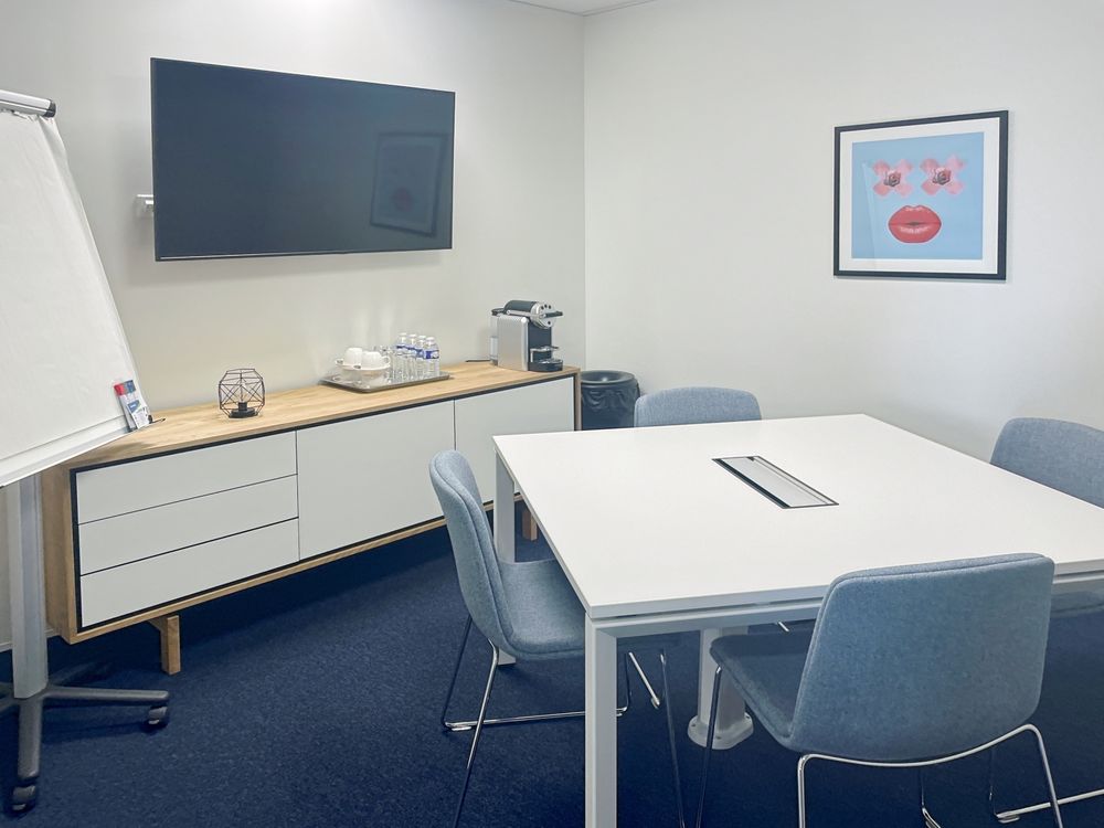 Basculez vers un espace de bureau ouvert pr&ecirc;t &agrave; l'emploi pour 10 personnes &agrave; Rennes HQ Solaris 1259 35000 Rennes