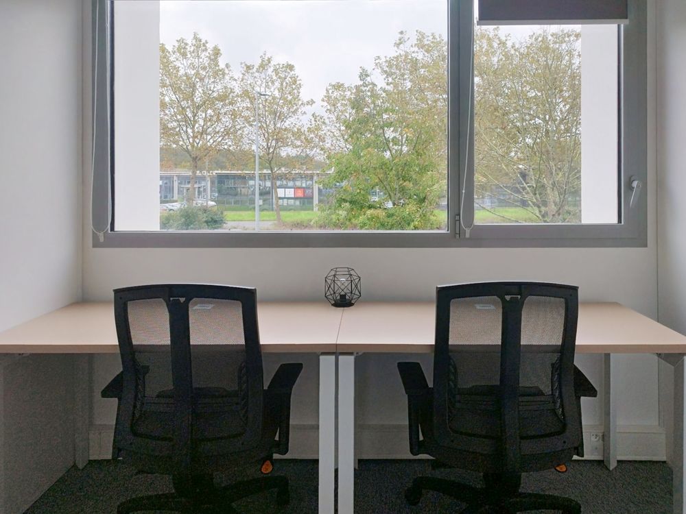 Espace de travail priv&eacute; personnalis&eacute; en fonction des besoins uniques de votre entreprise &agrave; Nantes Carquefou 429 44470 Carquefou