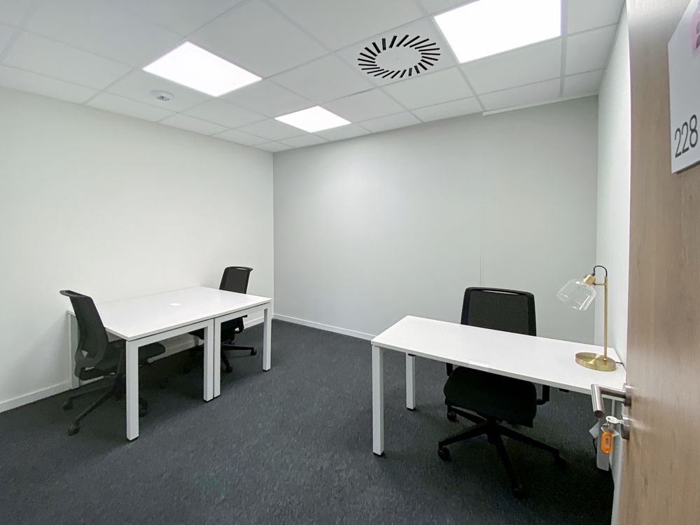 Trouvez un espace de bureau &agrave; H20 Rue Henry de Monfreid  pour 3 personnes o&ugrave; tout est pris en charge 349 29200 Brest