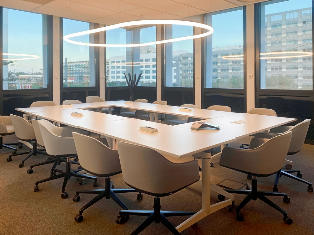 De magnifiques bureaux sur mesure pour 5&nbsp;personnes &agrave; Nice, Spaces Grand Arenas 1969 06200 St roman de bellet