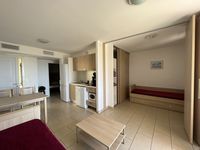 EXCLUSIVITE : Appartement T2 d'environ 41 m2 vue mer, au 1er étage dans résidence avec piscine et ascenseur.  242000 Solenzara (20145)