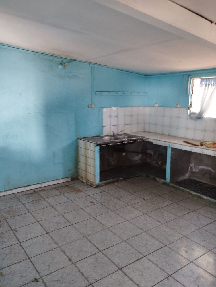 ORPI - STELLA PITON SAINT LEU Maison T4 (110 m²) à rénover