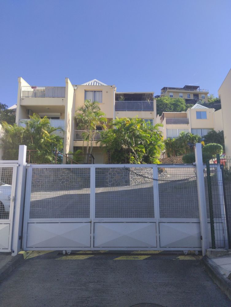 ORPI - APPARTEMENT T2 MEUBLE ST GILLES LES BAINS