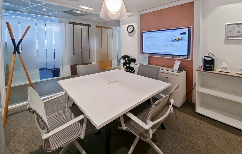 Espace de travail priv&eacute; personnalis&eacute; en fonction des besoins uniques de votre entreprise &agrave; BORDEAUX, MERIGNAC AIRPORT 869 33700 M�rignac