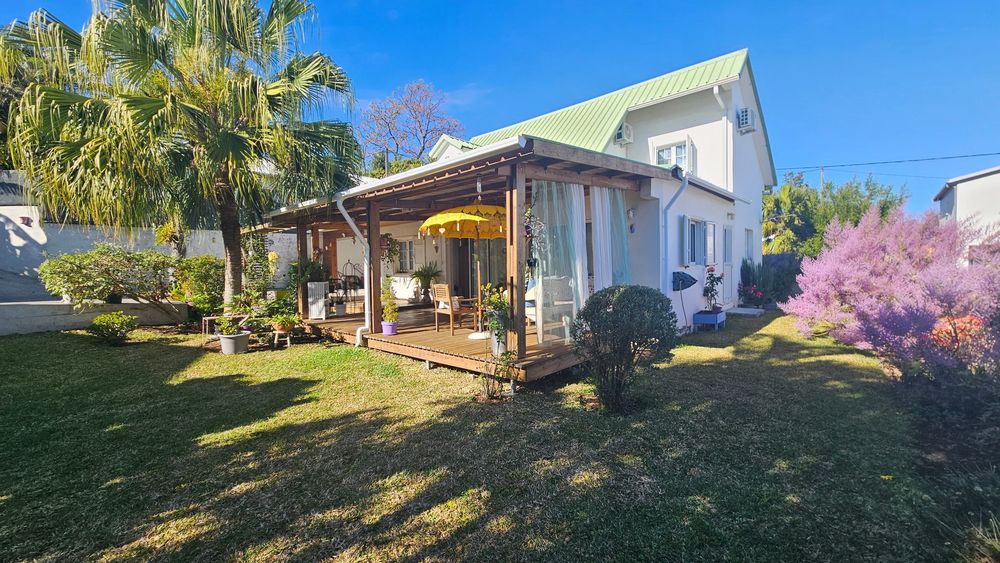 ORPI - Guillaume les bas - Maison F5 avec grand garage