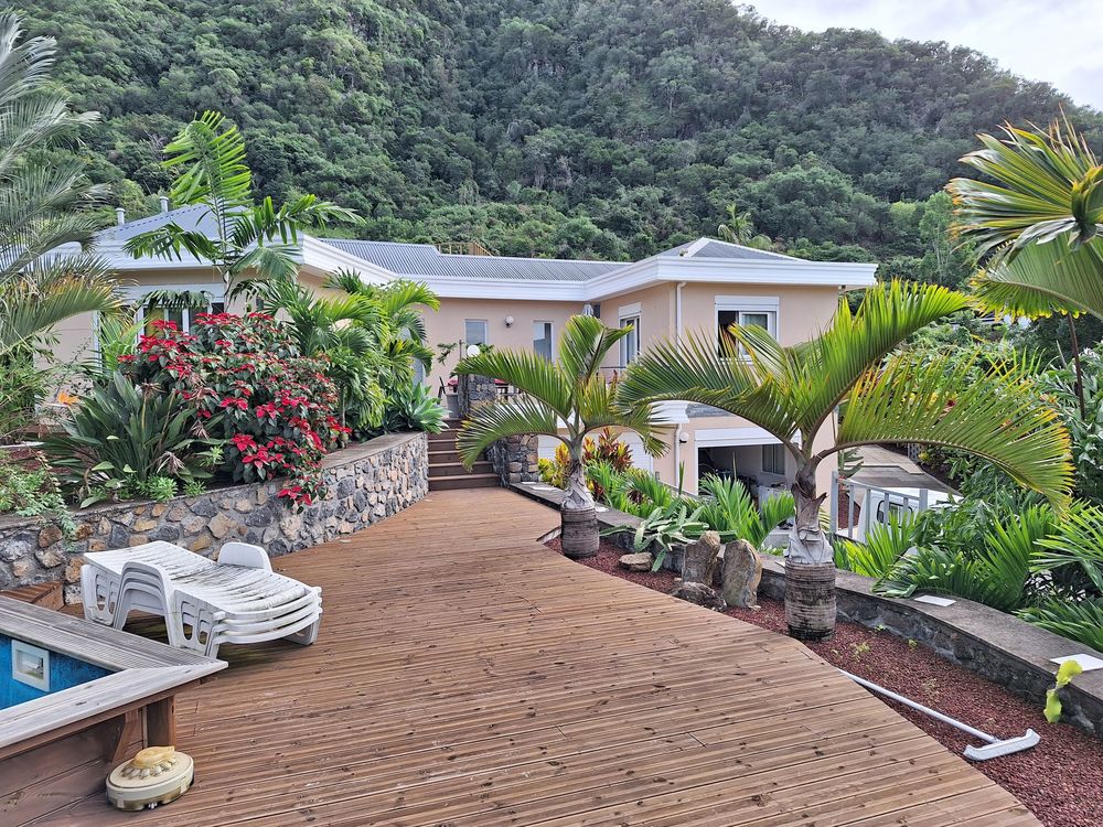 ORPI - ENTRE-DEUX MAISON 91M²