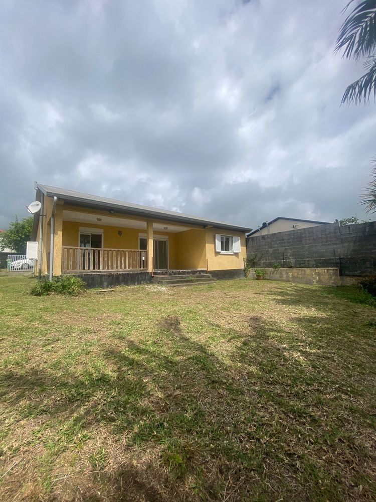 ORPI - TROIS BASSINS Maison rénovée avec vue mer de 90m²