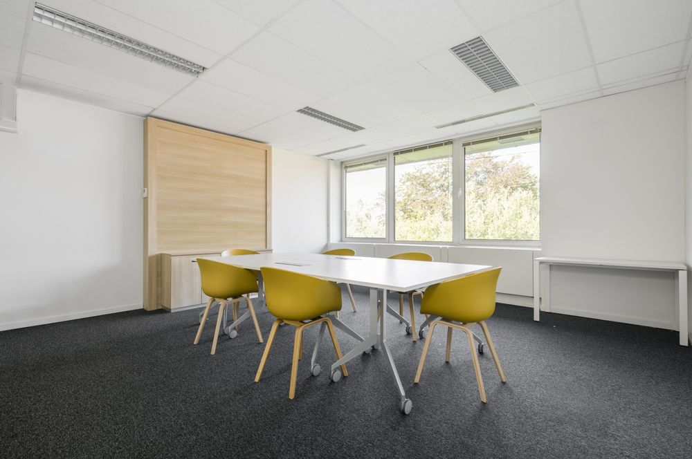Acc&egrave;s tout inclus &agrave; des espaces de bureau professionnels pour 4 personnes &agrave; Aubervilliers, Pop Square 1379 93300 Aubervilliers
