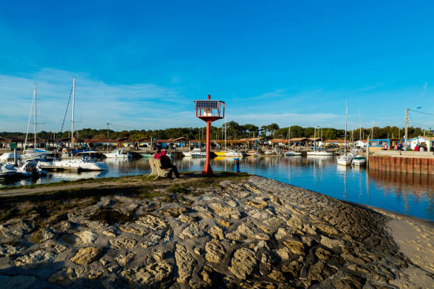 Parts sociales d'un restaurant sur un port ostr&eacute;icole du Bassin d'Arcachon. 163500 33510 Andernos-les-bains