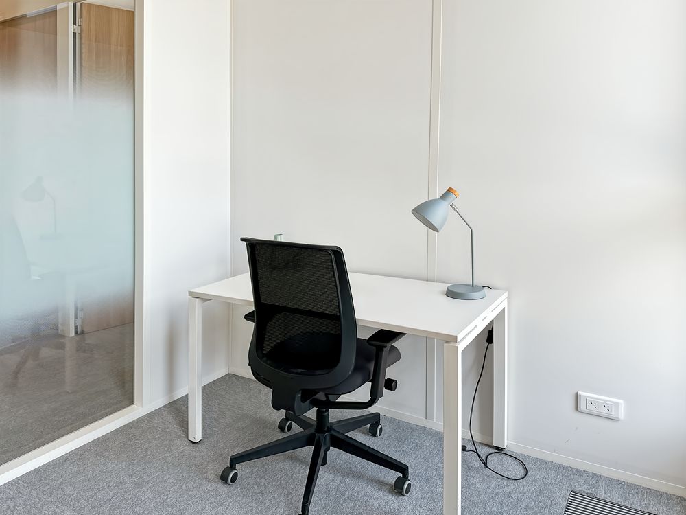 Espace de bureau priv&eacute; pour 2 personnes &agrave; Grenoble, Le Spring 439 38000 Grenoble