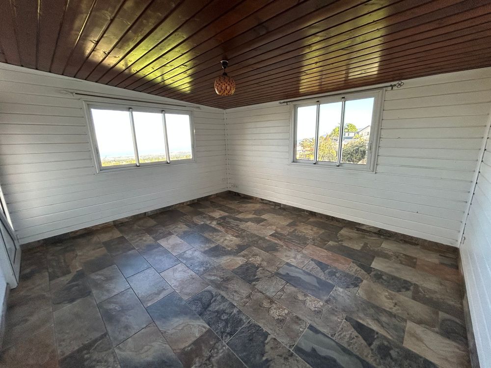***Orpi *** Grande maison 7 pièces de 220m2 au Tampon
