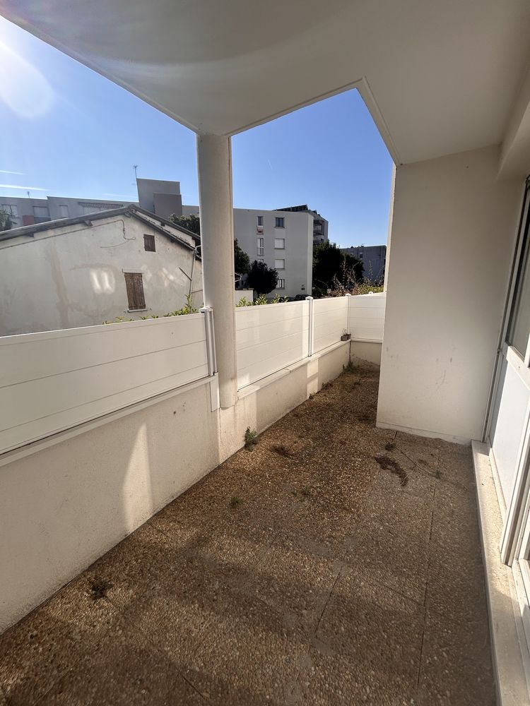 T3 avec grand balcon + parking de copropriété