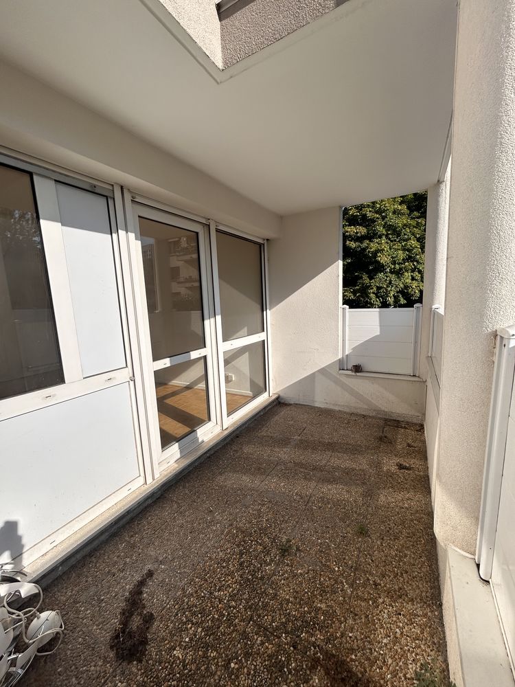 T3 avec grand balcon + parking de copropriété