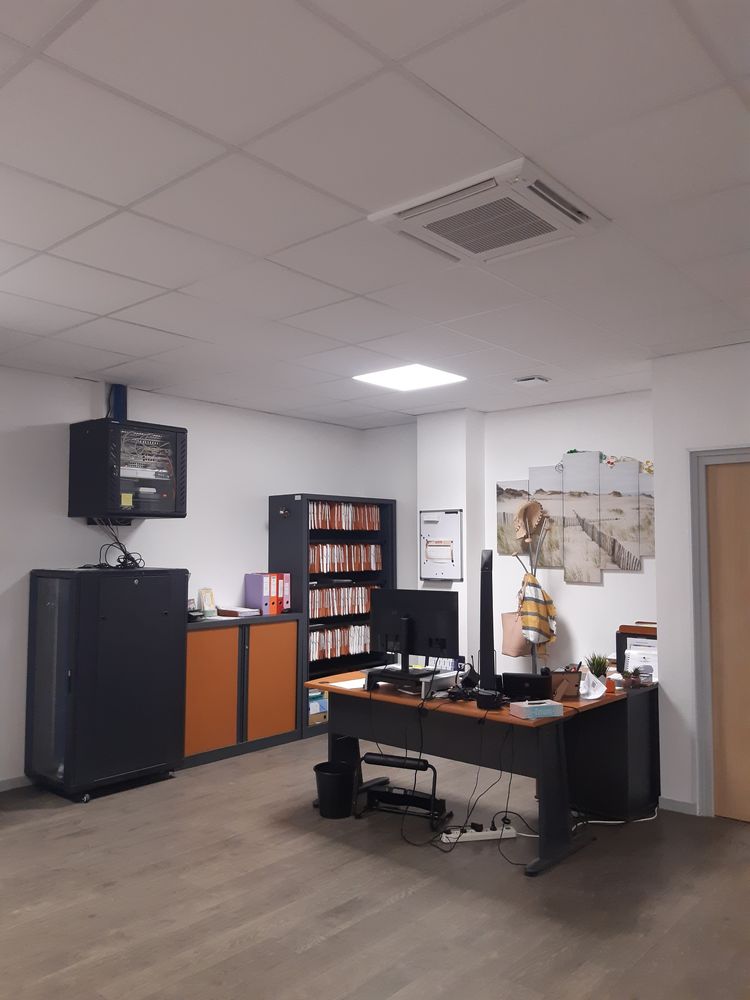BUREAUX A LOUER - AMIENS SUD - 246 m&sup2; environ 2666 80480 Dury