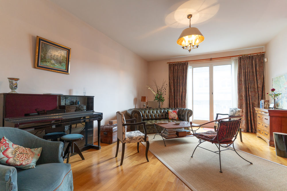 RARE HYPER CENTRE  100 m² avec parking privé, cave et 2 balcons