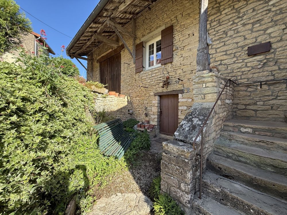 Maison de caractère avec dépendances et ancienne saboterie annonce