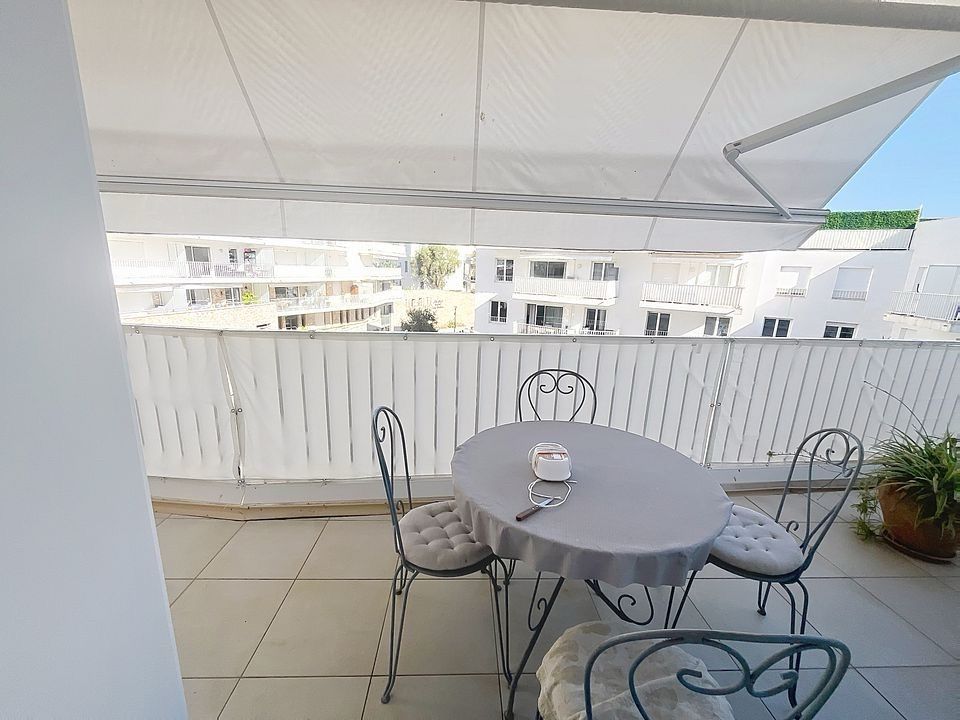 CANNES- CENTRE - Beau T3 de 80 m2 avec belle terrasse
