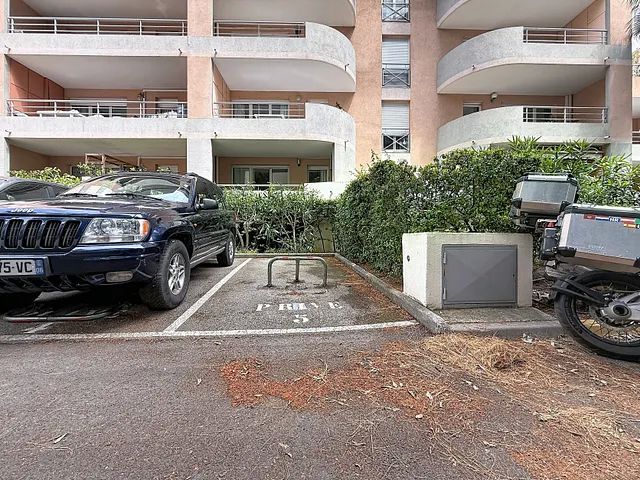 CANNES-MONTFLEURY- Beau 2 pieces de 38,30m2 avec belle terrasse de 10,90m2