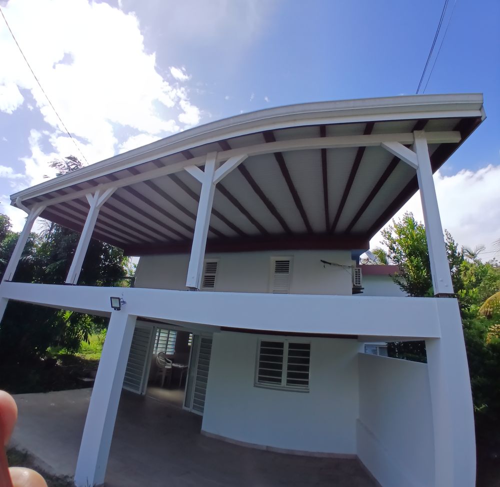 Villa composée d'un T4 et d'un T2, jardin fruitier de 1120m2
