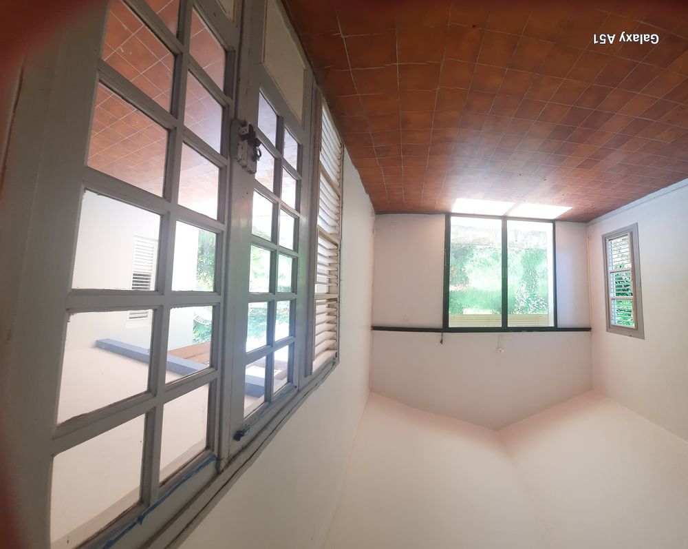 Villa composée d'un T4 et d'un T2, jardin fruitier de 1120m2