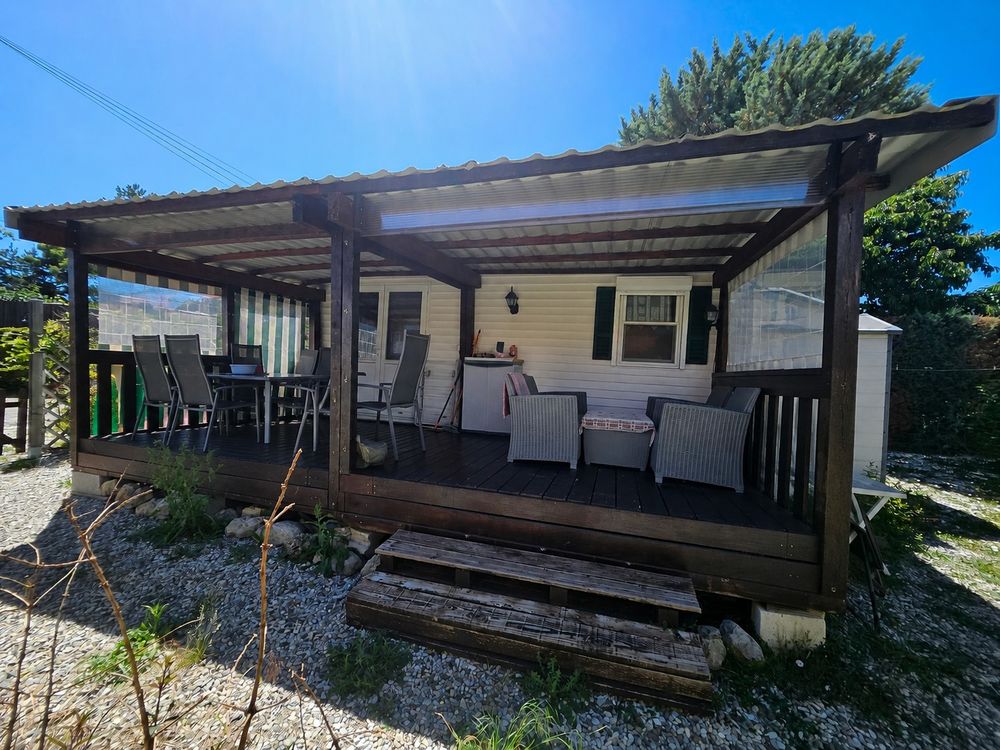 Chalet meublé avec terrain privatif de 250 m² à proximité du Lac de Castillon