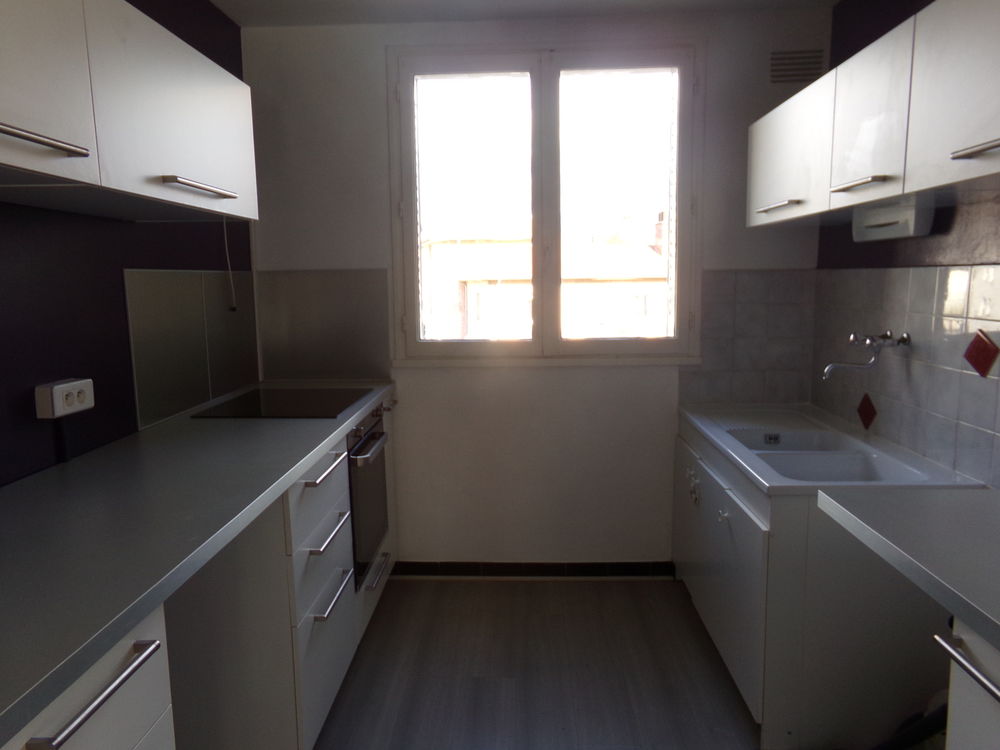 T3 + balcon GIERES