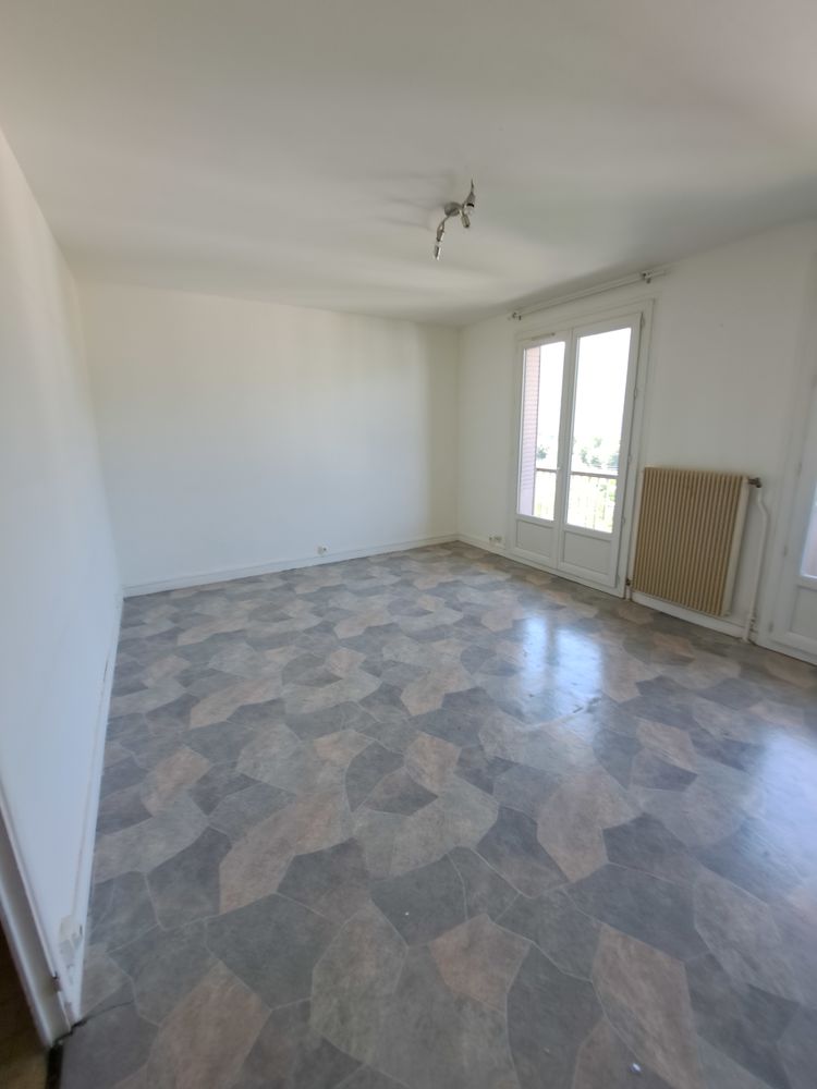 Location T3 à SAINT EGREVE