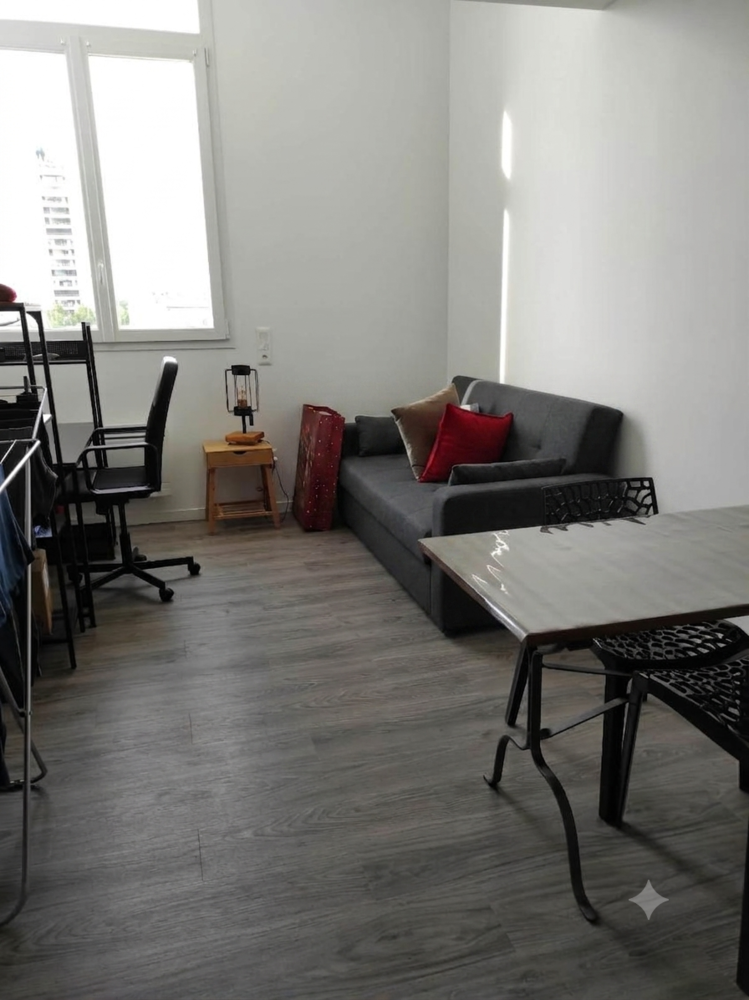 Studio loué proche CHR
