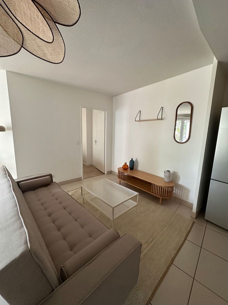 T3 MEUBLE AVEC TERRASSE TALENCE CENTRE
