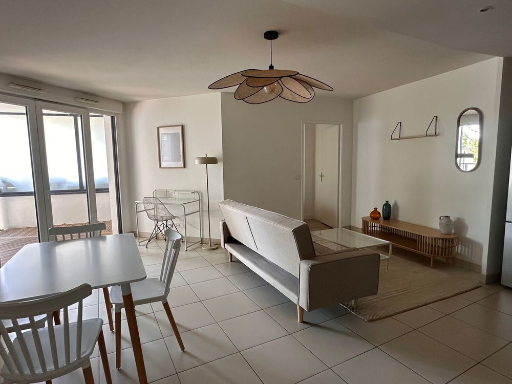 T3 MEUBLE AVEC TERRASSE TALENCE CENTRE