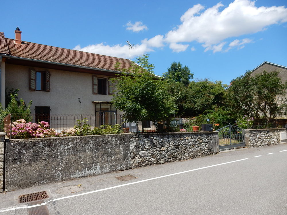 Jolie Maison de Village en Pierre de 135m²hab sur 597m² de terrain
