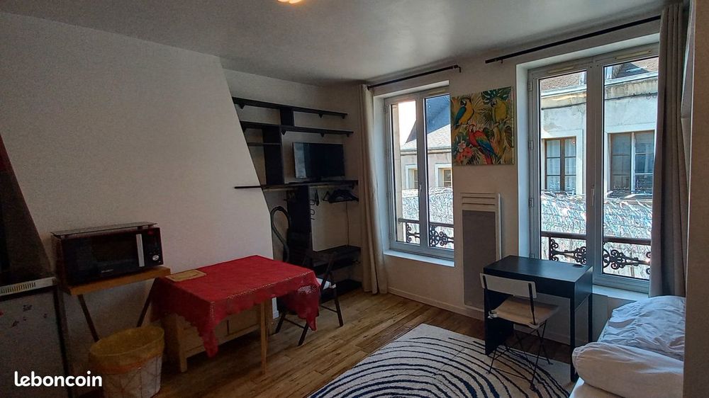 Location d'un studio 20m2 à Laon - Ville haute