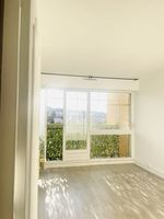 Nanterre / Axes Puteaux  Éco-Quartier Les Bergères  3 pièces lumineux avec balcons & vue dégagée Mont Valérien / La Défense