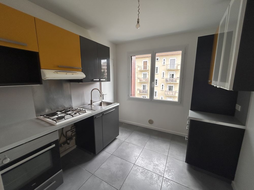 T3 RENOVE avec chauffage collectif + GARAGE
