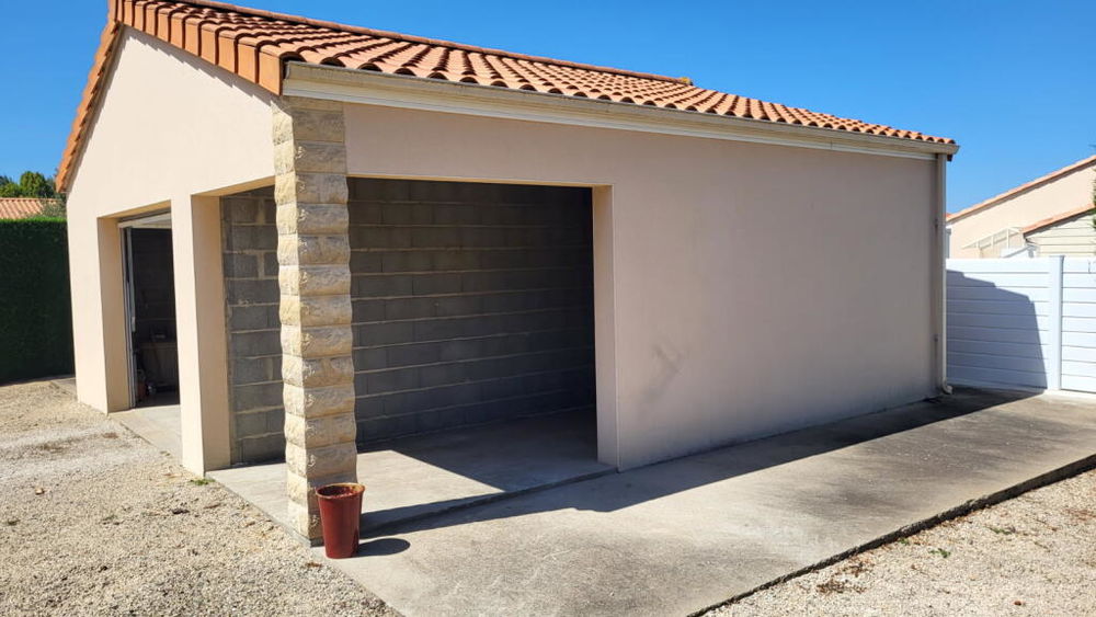 Pavillon de plain-pied avec terrain clos piscinable