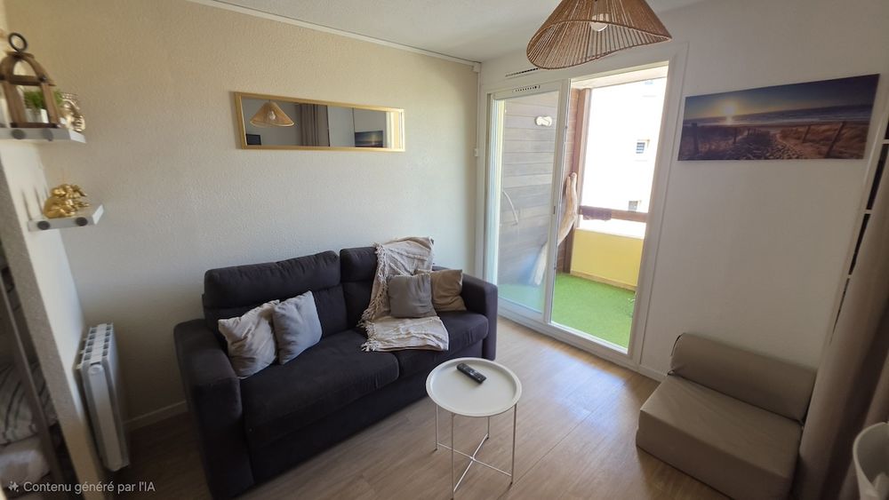 LE CAP D'AGDE : Secteur du Môle / Flânerie: Appartement rénové ( à 200m de la plage) de type STUDIO-CABINE + Terrasse/Loggia ouverte d'angle....